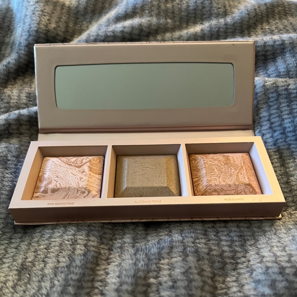 Bare minerals Crystalline glow bronzer highlighter